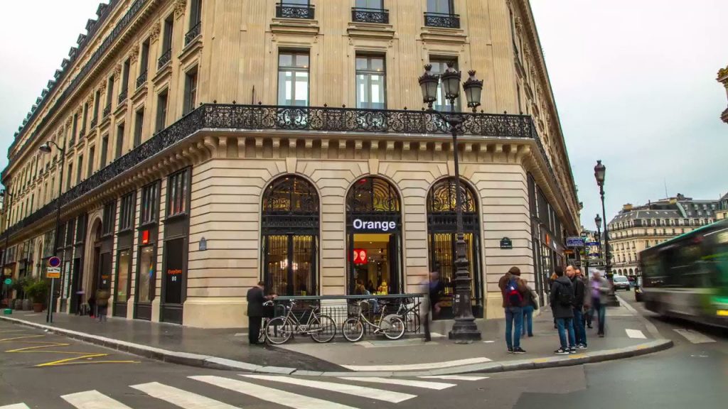 Orange Store in Paris